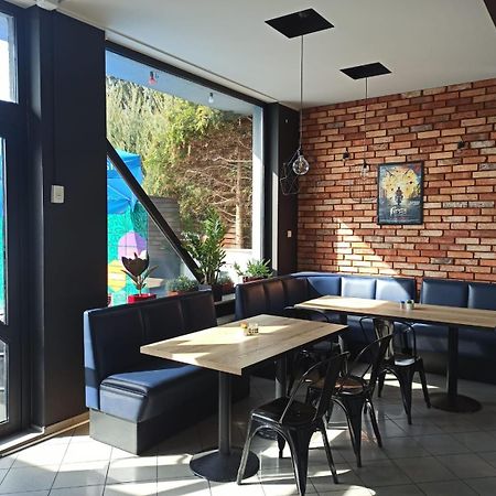 Pokoje Nad Pizzeria Posen Exterior foto