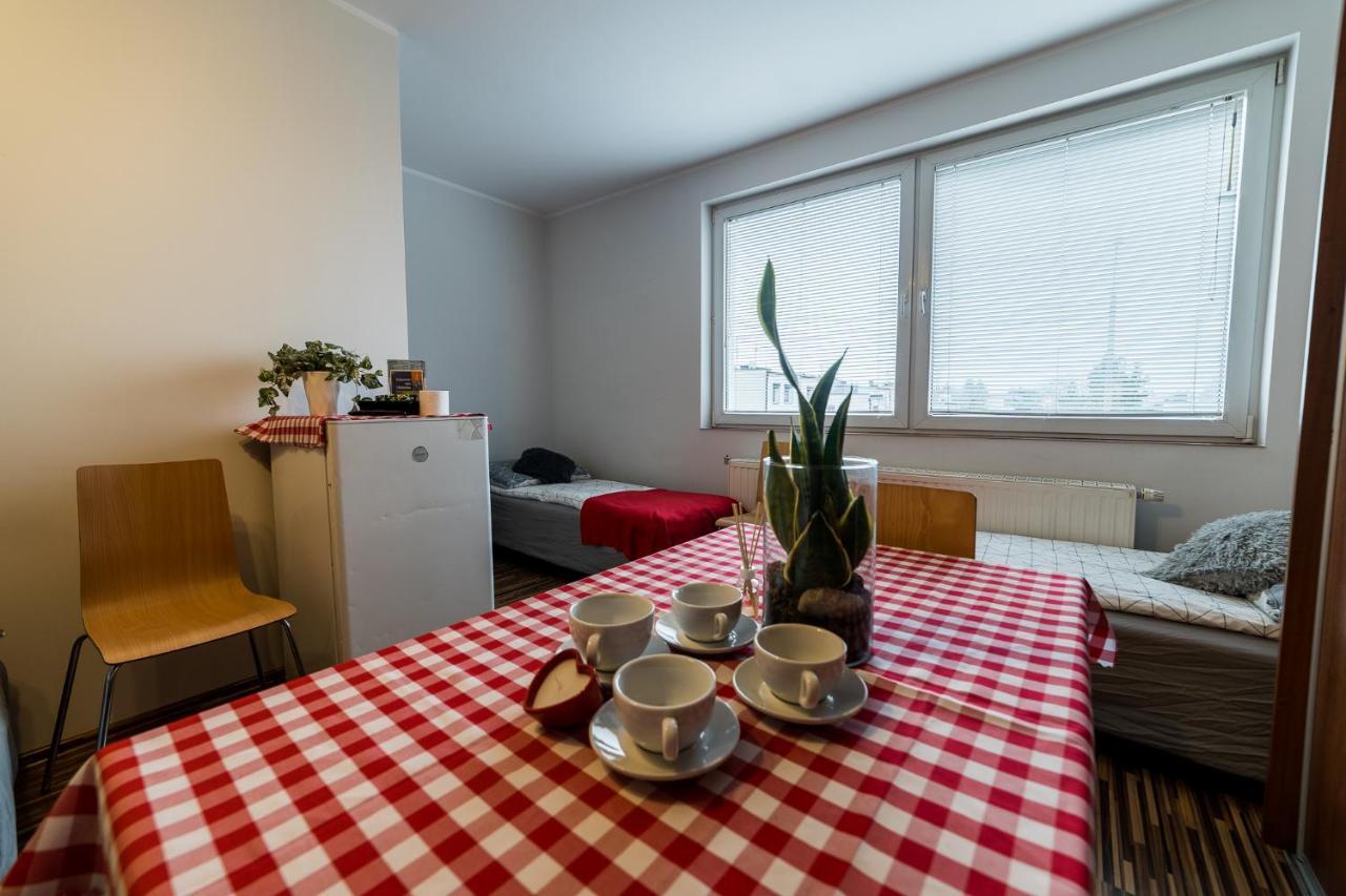 Pokoje Nad Pizzeria Posen Exterior foto