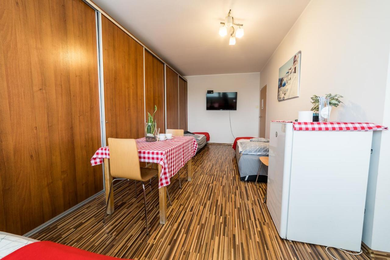 Pokoje Nad Pizzeria Posen Exterior foto